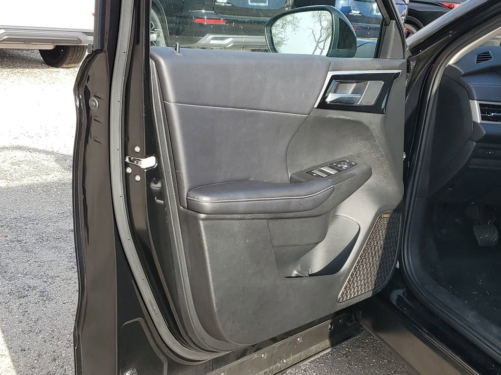 Used 2025 Mitsubishi Outlander SE image 18