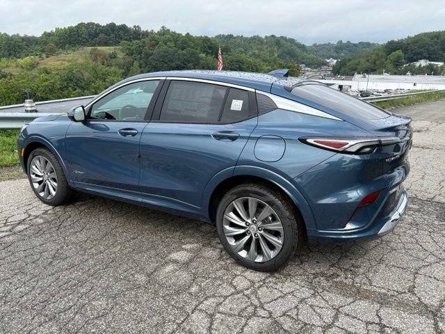 New 2026 Buick Envista Avenir FWD image 3