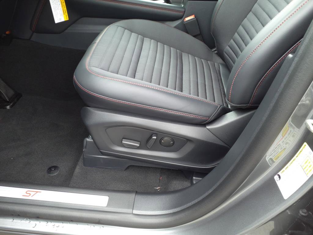 New 2025 Ford Explorer ST-Line w/ Premium Package image 11