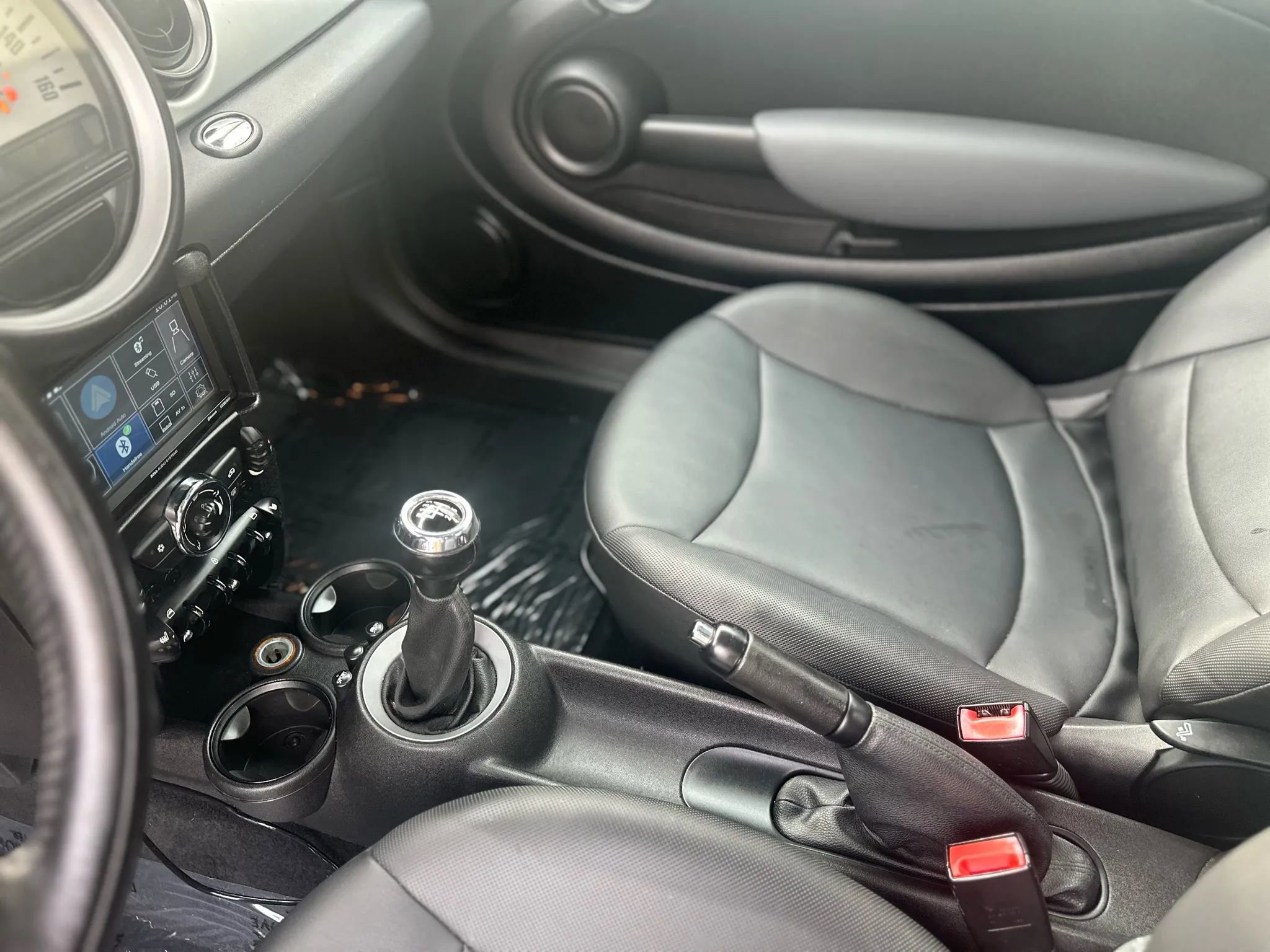 Used 2011 MINI Cooper Hardtop image 11