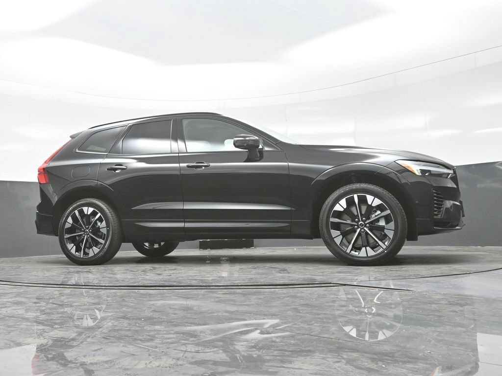 New 2026 Volvo XC60 T8 Plus w/ Climate Package PRO AWD/4WD image 26