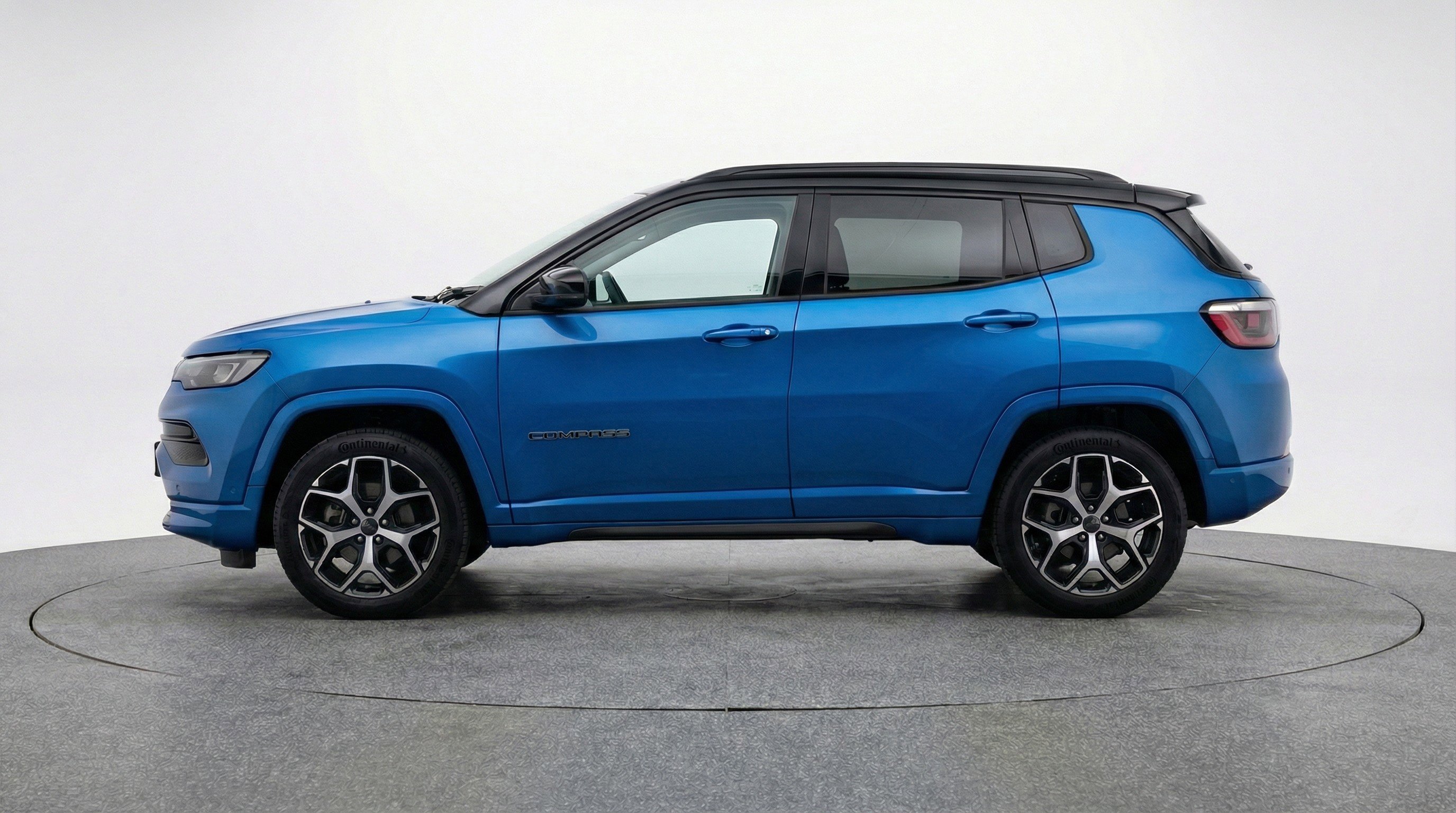 Used 2025 Jeep Compass Limited AWD/4WD image 5