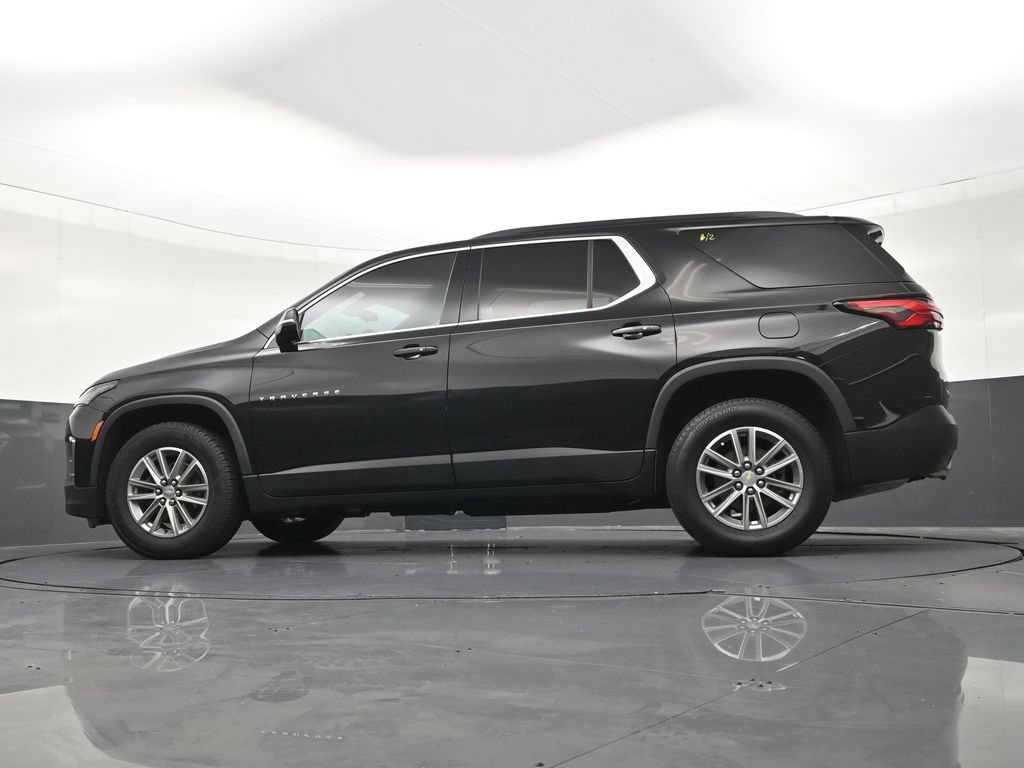 Used 2023 Chevrolet Traverse LT FWD image 23