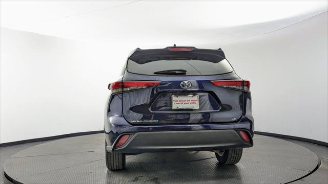 Used 2023 Toyota Highlander LE FWD image 7