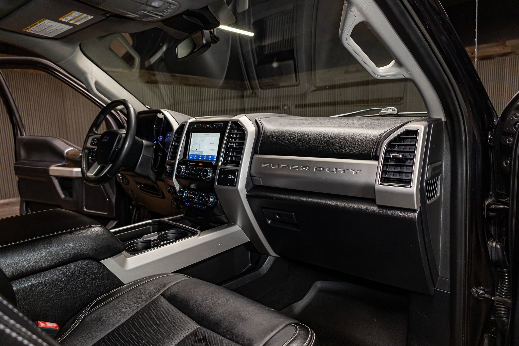 Used 2020 Ford F250 Lariat image 19