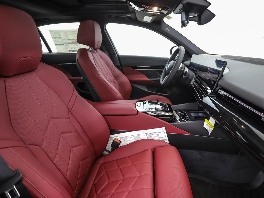 New 2026 BMW 530i xDrive w/ M Sport Package image 32