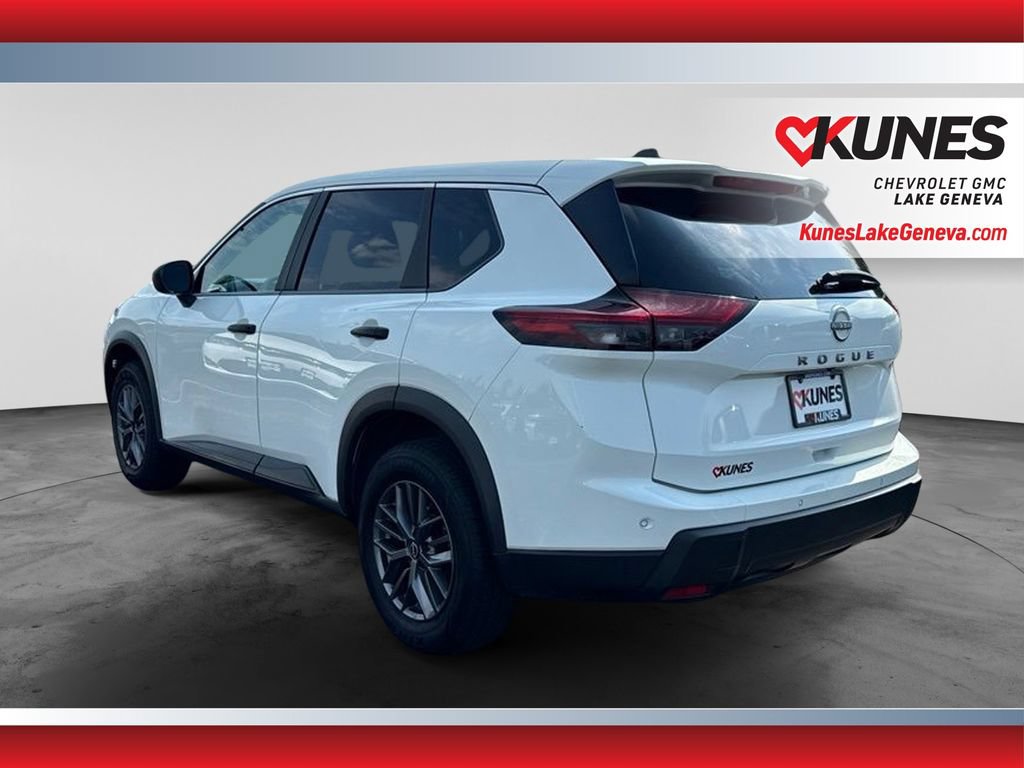 Used 2024 Nissan Rogue S FWD image 8