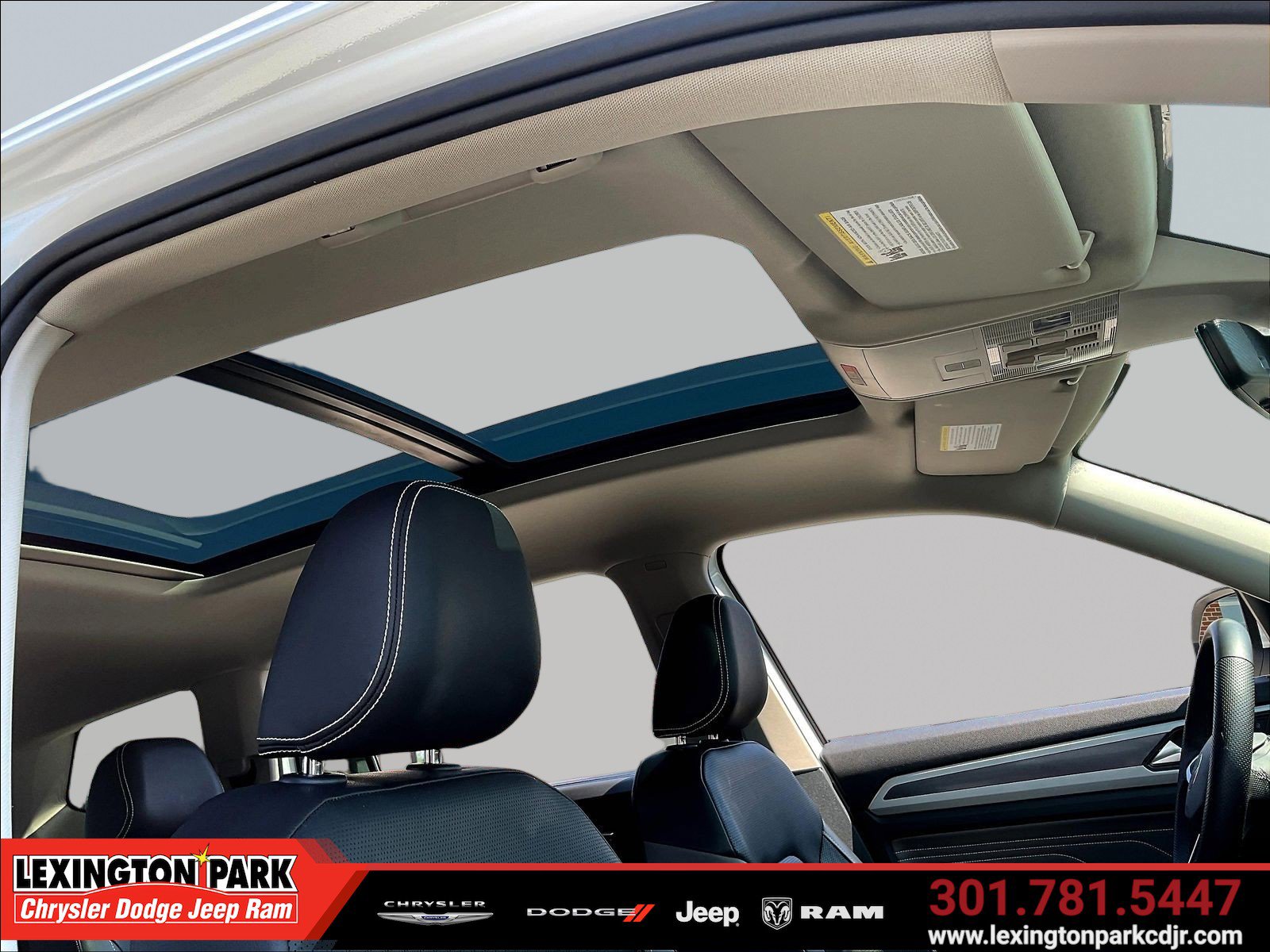 Used 2023 Volkswagen Atlas SEL Premium AWD/4WD image 27
