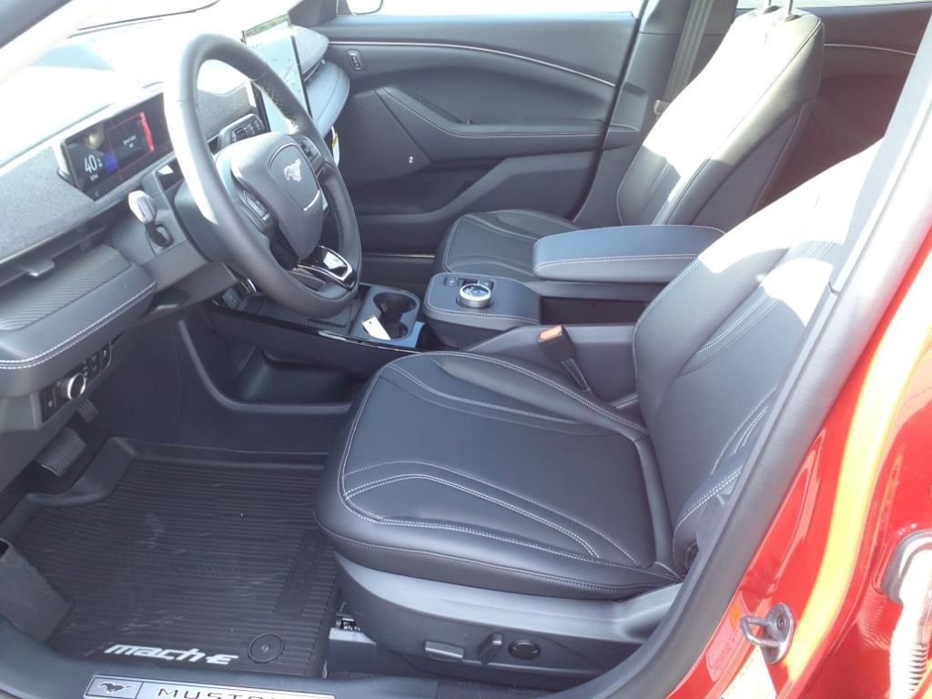 New 2023 Ford Mustang Mach-E Premium image 3