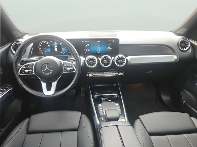 Used 2023 Mercedes-Benz GLB 250 4MATIC image 9