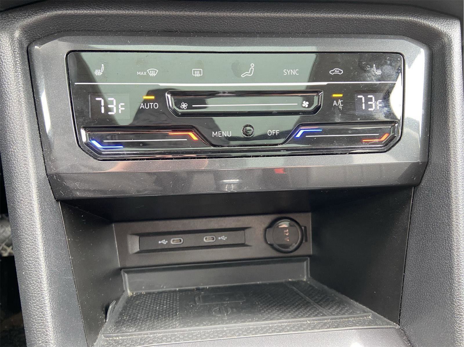 Used 2023 Volkswagen Tiguan SE image 31