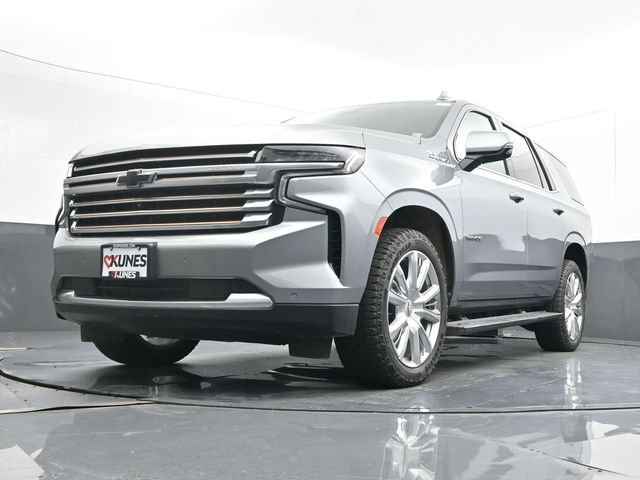 Used 2023 Chevrolet Tahoe High Country w/ Premium Package 2 AWD/4WD image 27