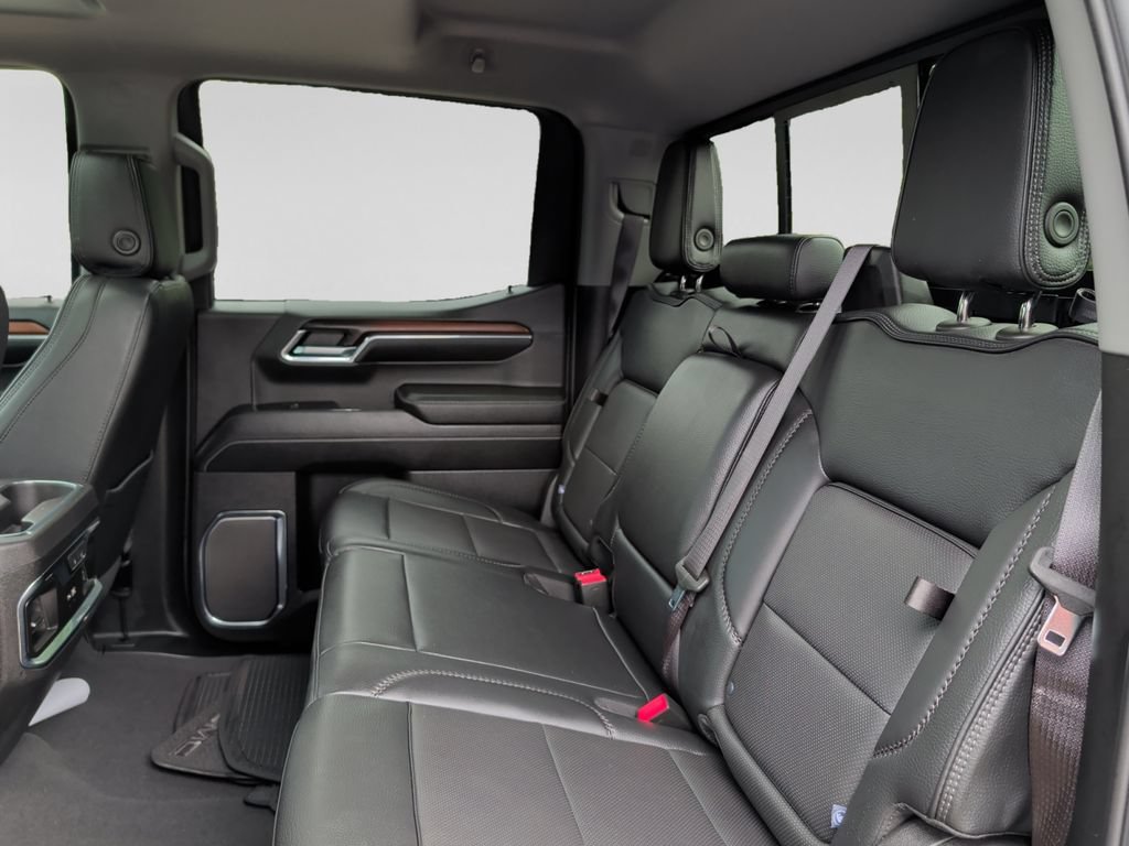 Used 2024 GMC Sierra 1500 Denali w/ Technology Package AWD/4WD image 31