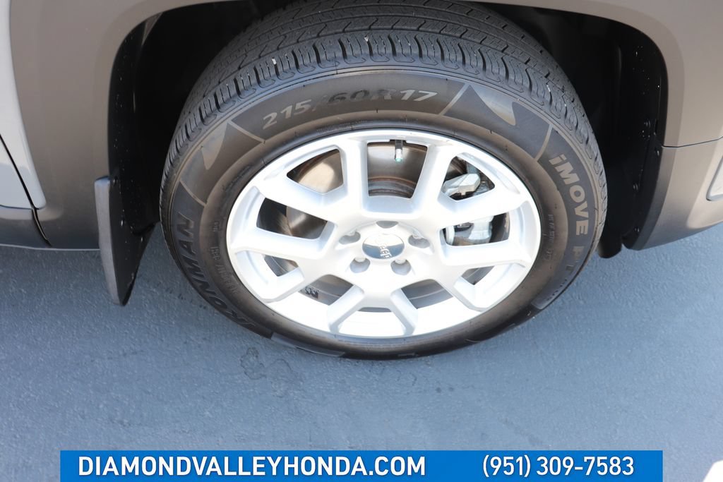 Used 2021 Jeep Renegade Latitude FWD image 25