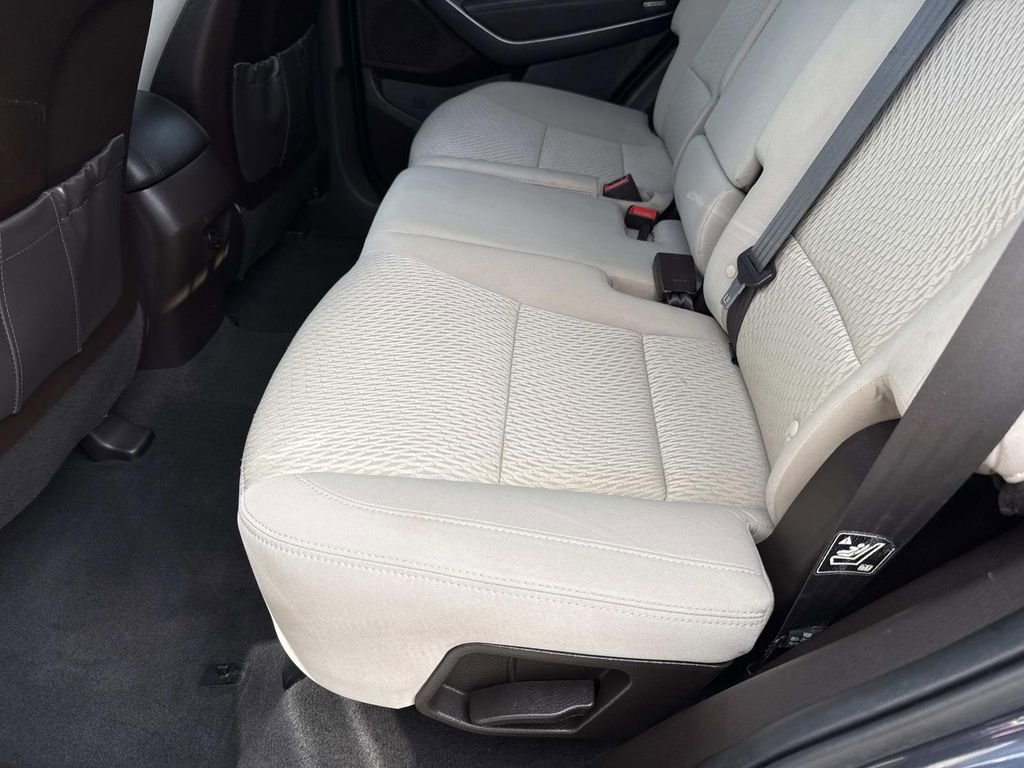 Used 2018 Hyundai Santa Fe Sport w/ 2.4L Value Package 02 image 16