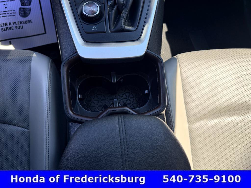 Used 2023 Toyota RAV4 Limited AWD/4WD image 41