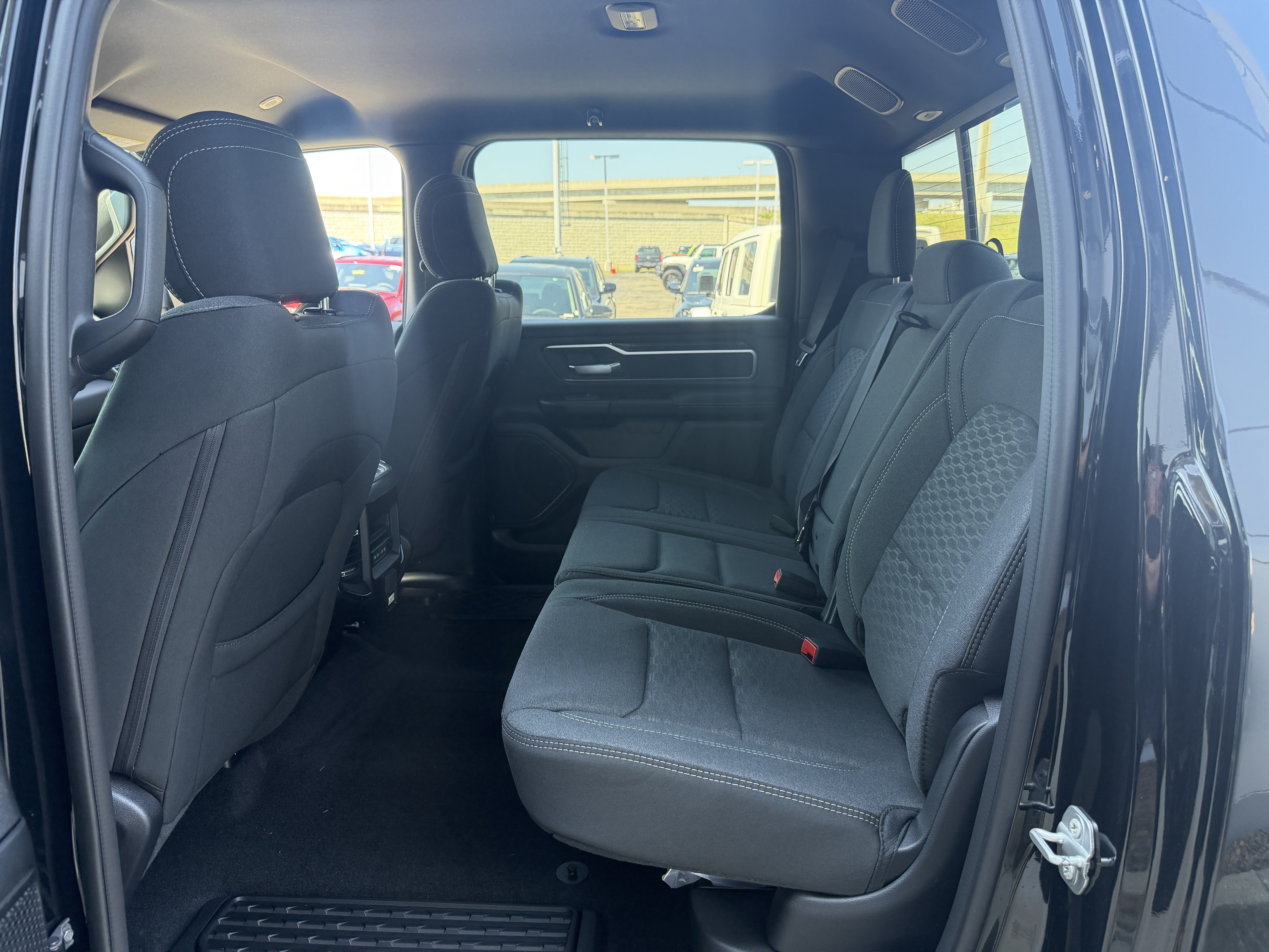 New 2026 RAM 1500 Big Horn AWD/4WD image 31