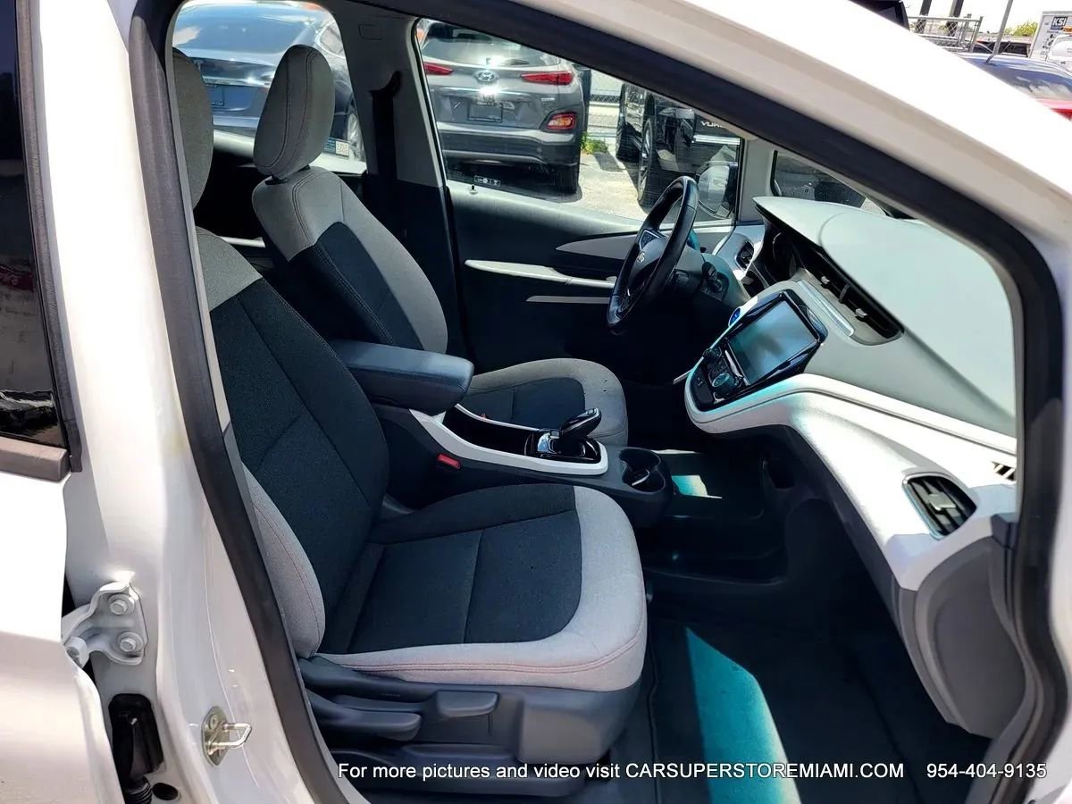 Used 2017 Chevrolet Bolt LT image 3