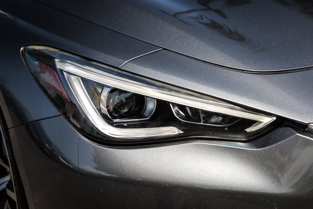 Used 2017 INFINITI Q60 3.0t w/ Premium Plus Package 3.0T AWD/4WD image 8