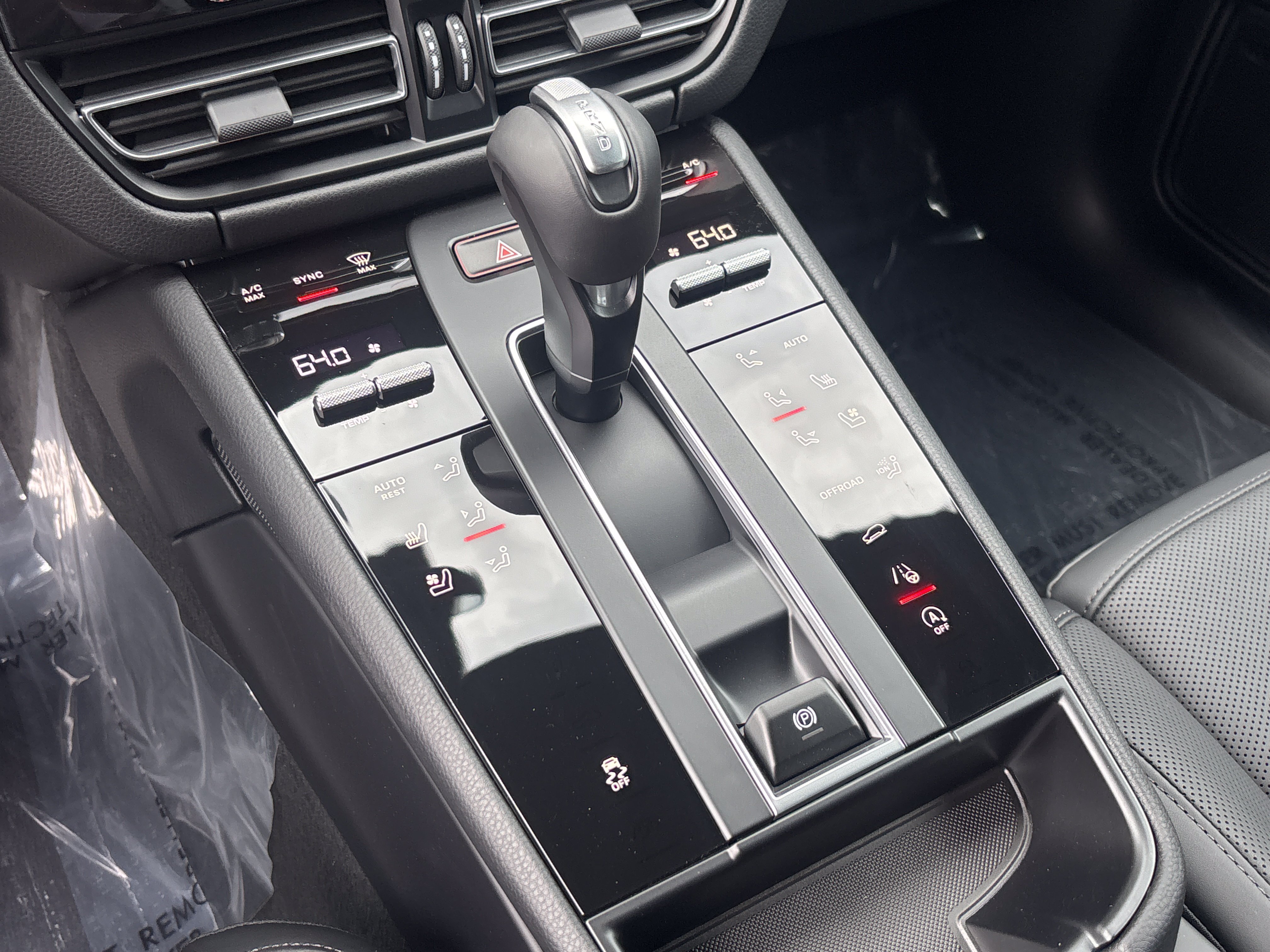New 2026 Porsche Macan AWD/4WD image 22