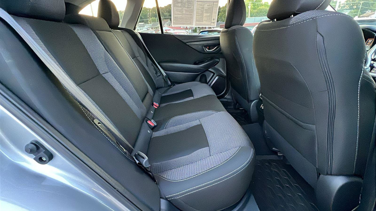 Used 2025 Subaru Outback Premium w/ Popular Package #1A image 15