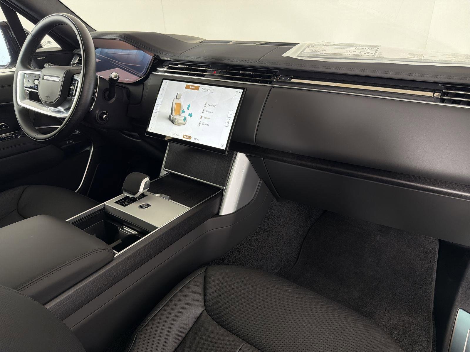 New 2025 Land Rover Range Rover Long Wheelbase SE image 34