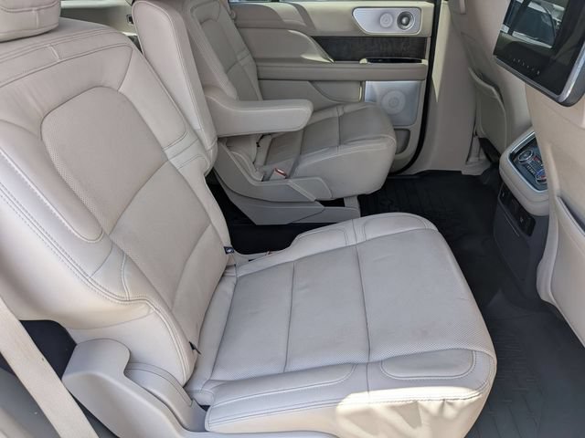 Used 2020 Lincoln Navigator Reserve w/ Luxury Package AWD/4WD image 33
