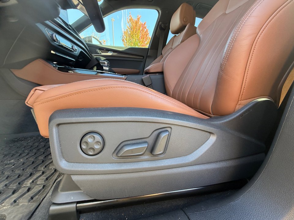 Used 2025 Audi Q5 2.0T Premium Plus w/ Premium Plus Package image 30