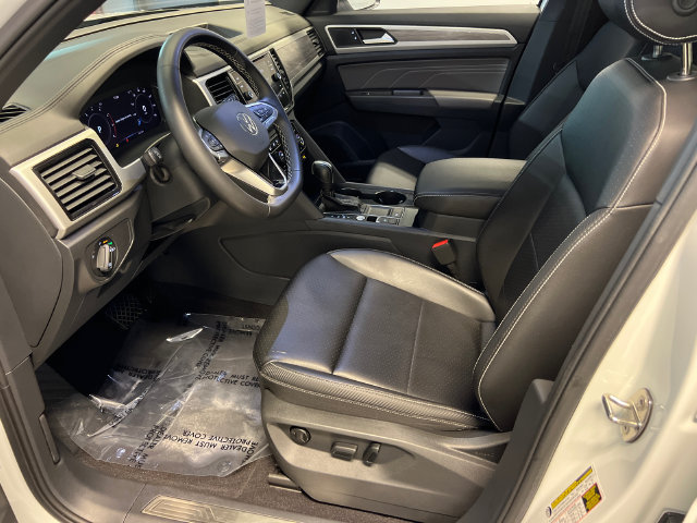 Certified 2023 Volkswagen Atlas Cross Sport SE FWD image 7