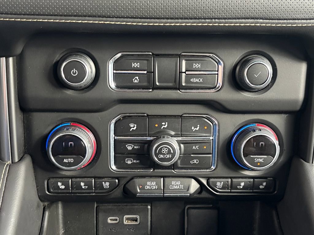 Used 2023 Chevrolet Suburban Premier image 13