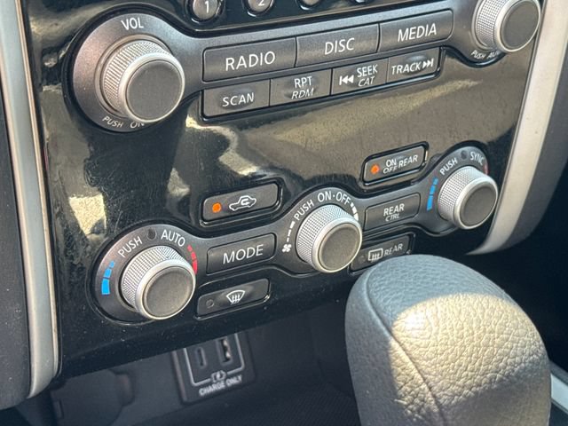 Used 2020 Nissan Pathfinder S FWD image 21
