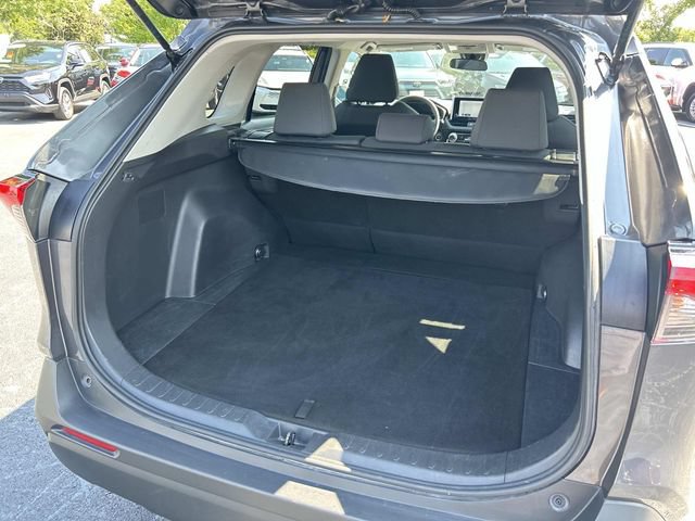 Used 2025 Toyota RAV4 XLE FWD image 12
