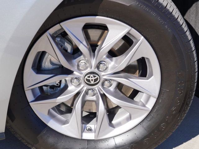 Certified 2024 Toyota Sienna LE image 11