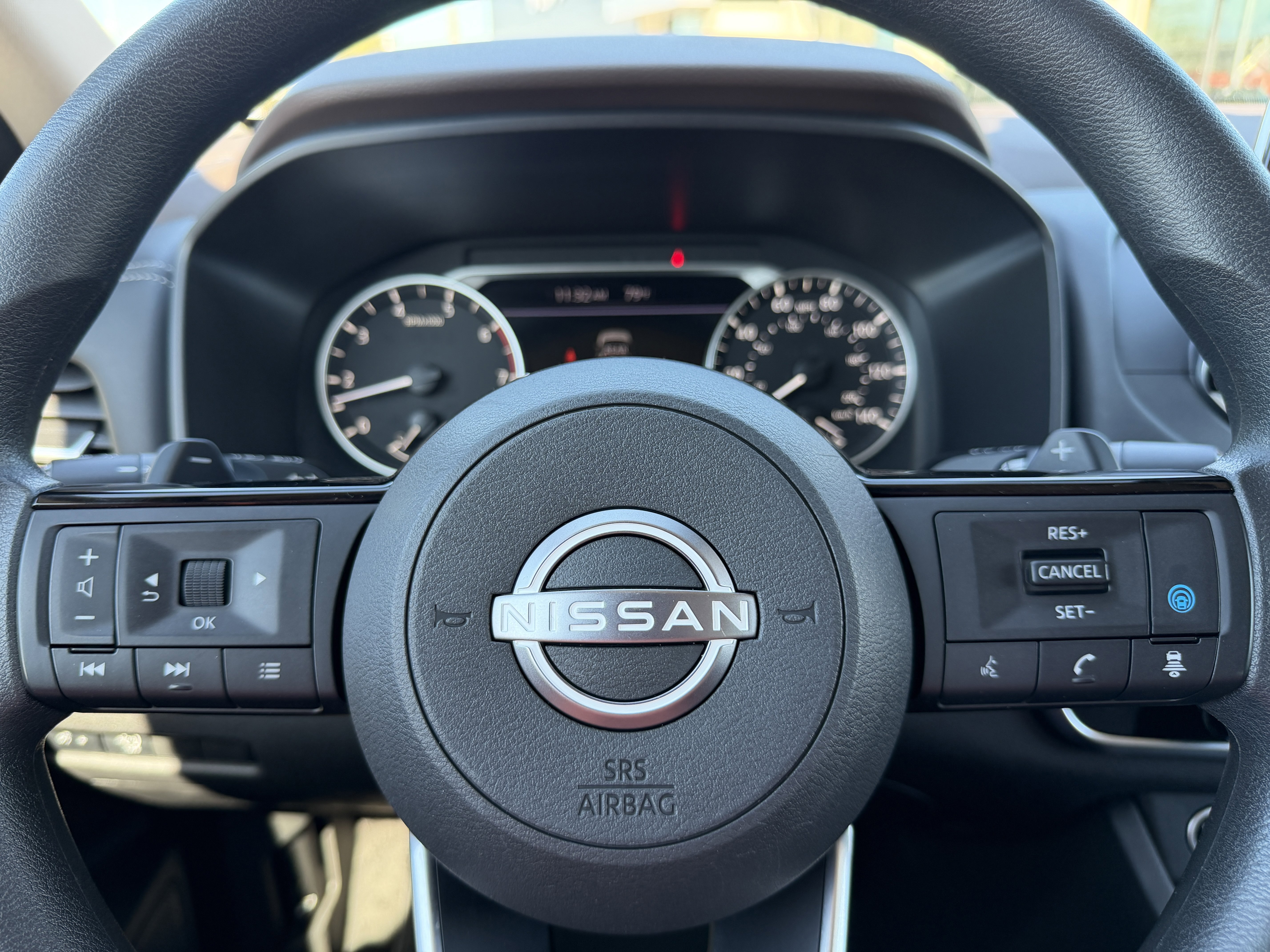 Used 2023 Nissan Rogue SV image 29