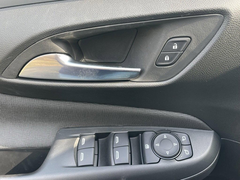 Used 2025 Buick Envista Preferred image 26