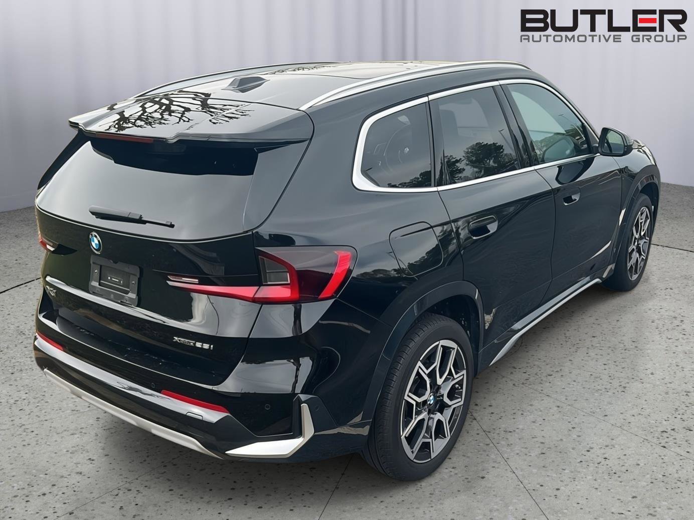 Certified 2025 BMW X1 xDrive28i w/ Convenience Package image 8