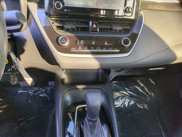 Used 2022 Toyota Corolla LE FWD image 14