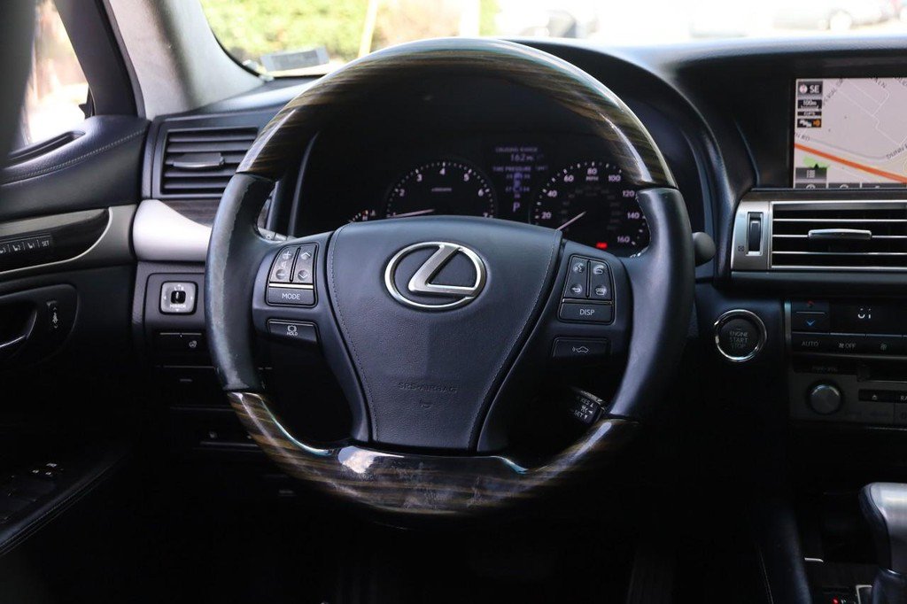 Used 2016 Lexus LS 460 AWD w/ Comfort Package image 26