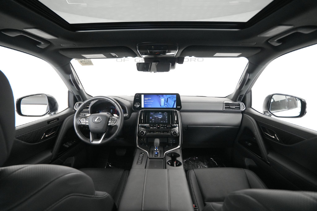 Certified 2025 Lexus LX 700h Overtrail AWD/4WD image 15
