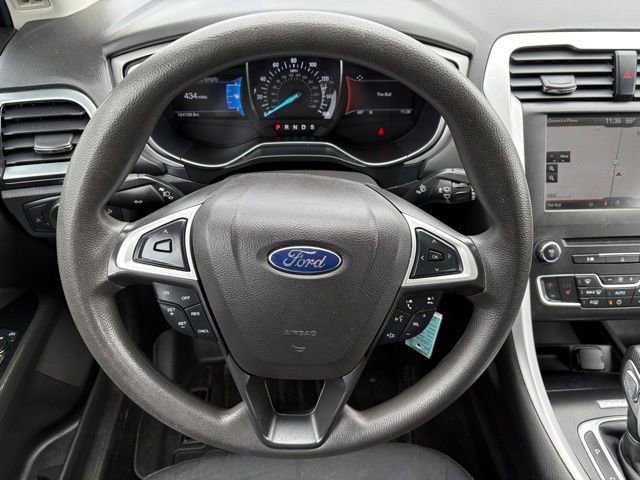 Used 2016 Ford Fusion SE FWD image 21