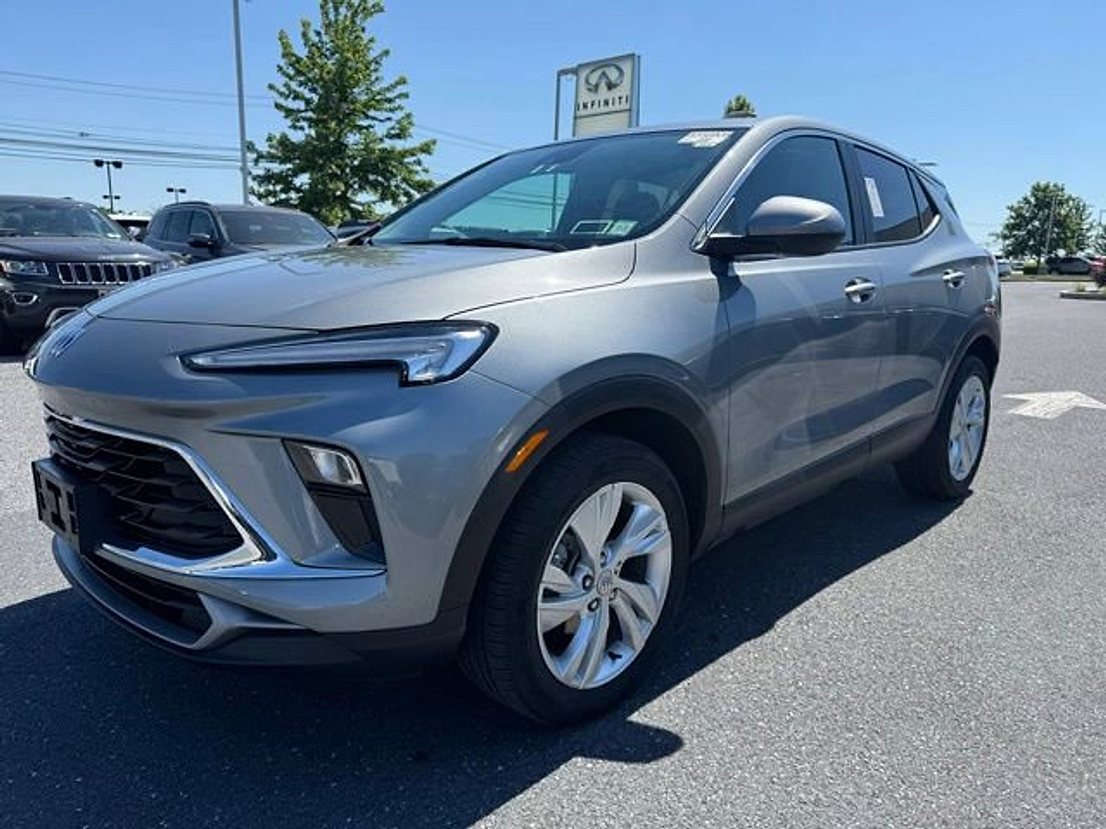 Used 2024 Buick Encore GX Preferred AWD/4WD image 5