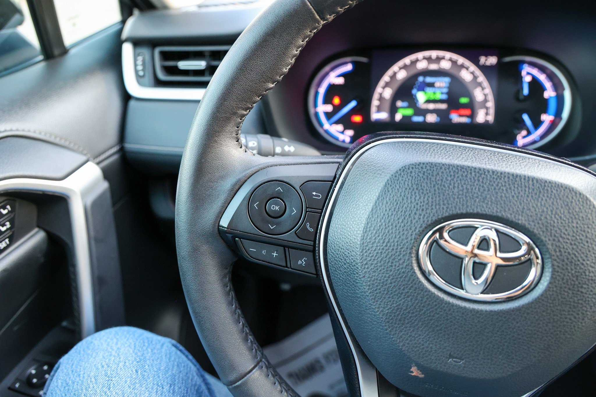 Certified 2021 Toyota RAV4 Limited AWD/4WD image 17