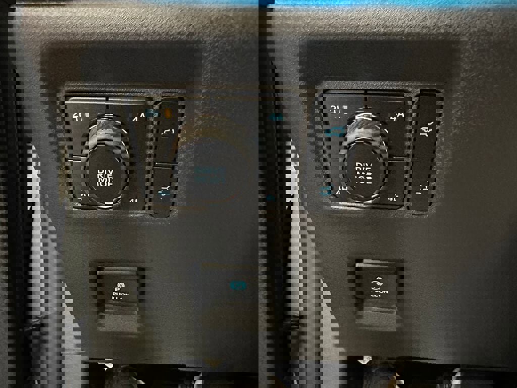 New 2025 Ford Expedition Platinum w/ Stealth Performance Package image 14