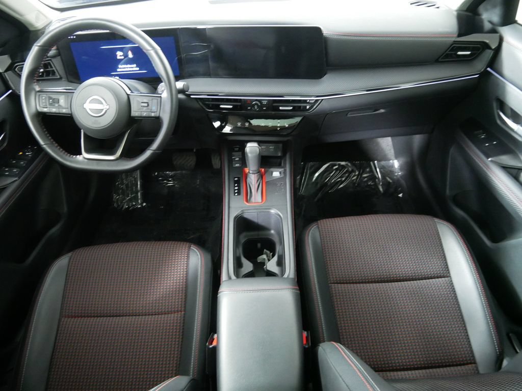 Used 2025 Nissan Kicks SR w/ SR Premium Package AWD/4WD image 19