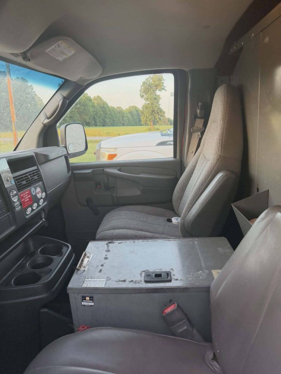 Used 2007 Chevrolet Express 3500 RWD image 5