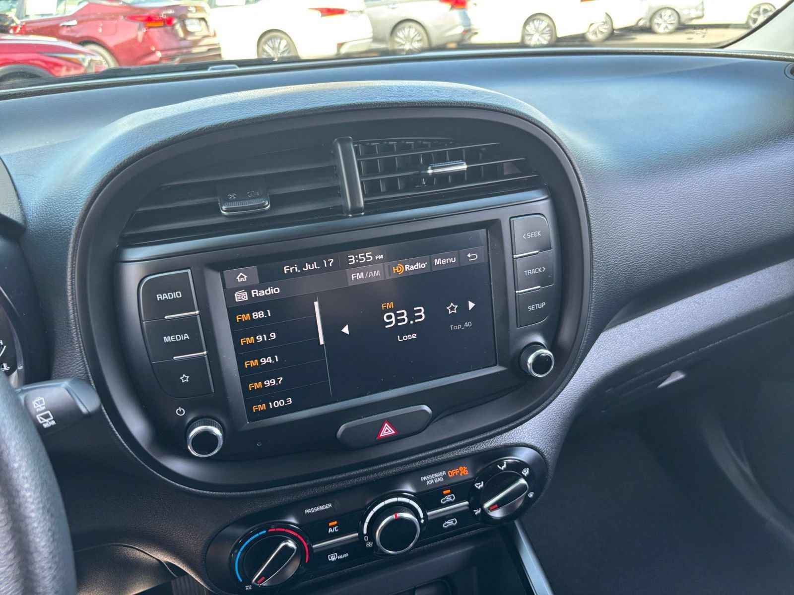 Used 2025 Kia Soul LX w/ LX Technology Package FWD image 20