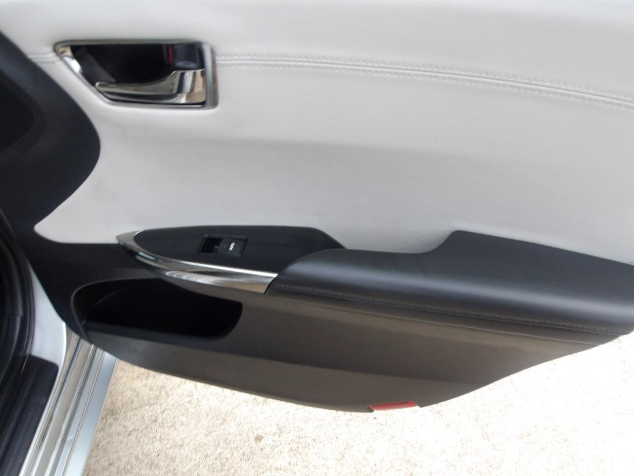 Used 2016 Toyota Avalon XLE FWD image 7