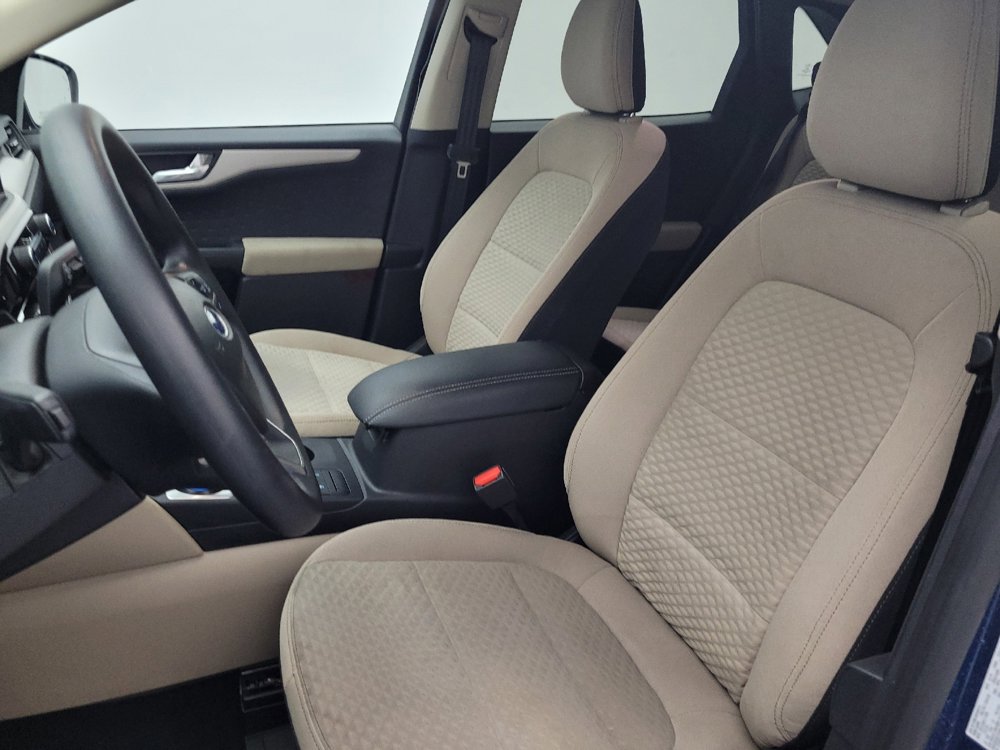 Used 2020 Ford Escape SE image 17