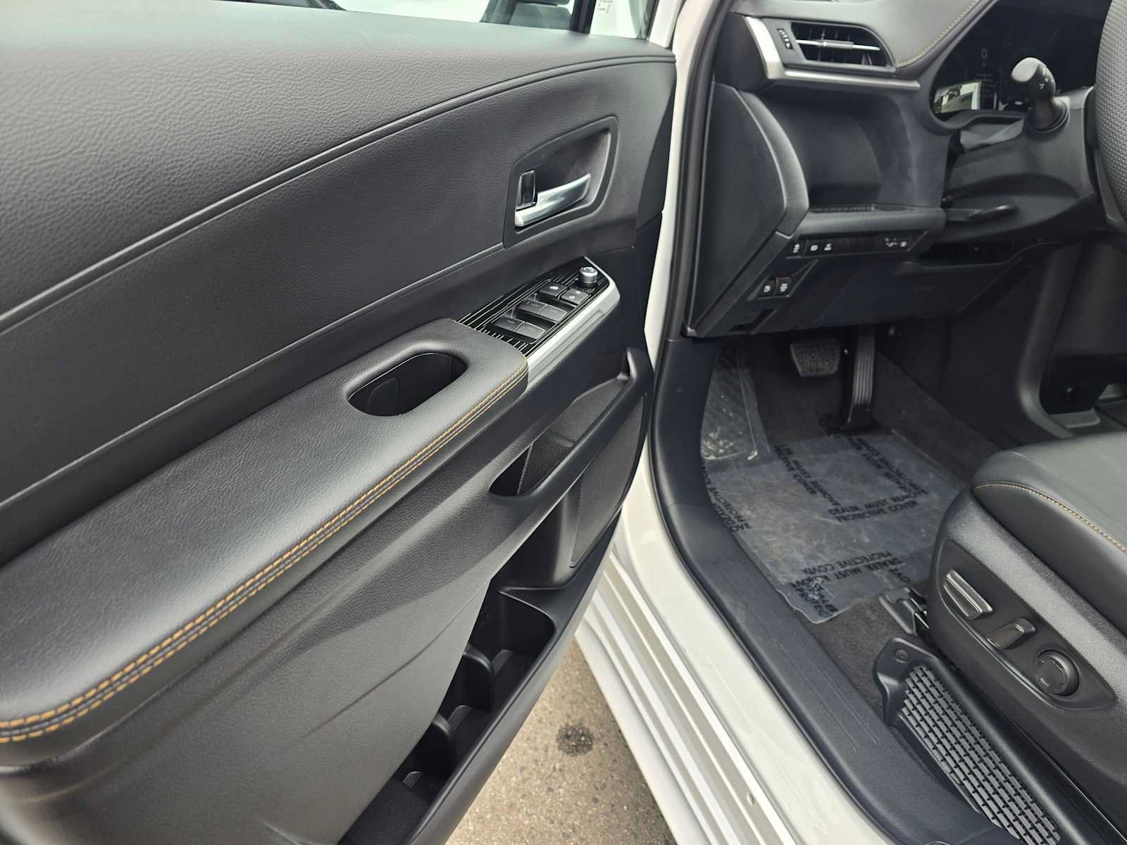 New 2026 Toyota Sienna XLE Woodland Edition AWD/4WD image 22