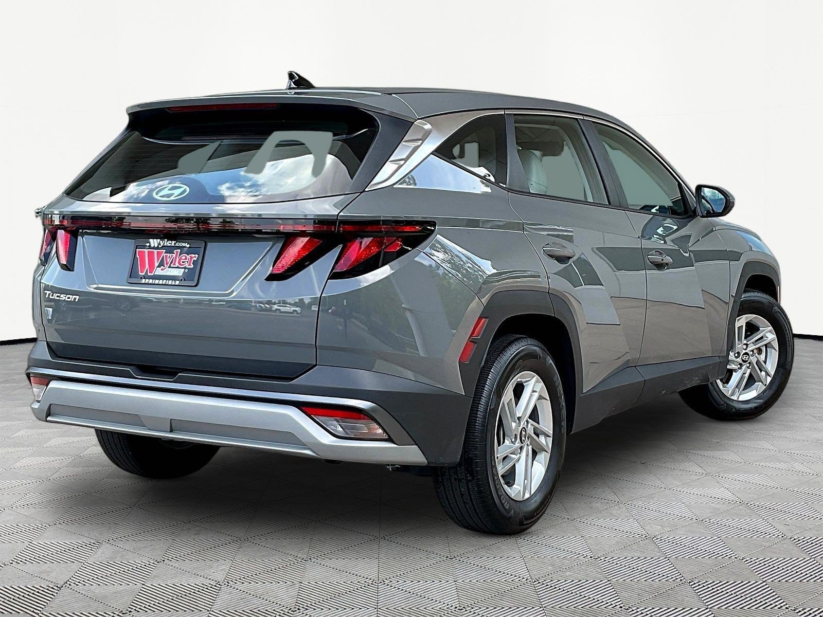 Used 2025 Hyundai Tucson SE FWD image 6